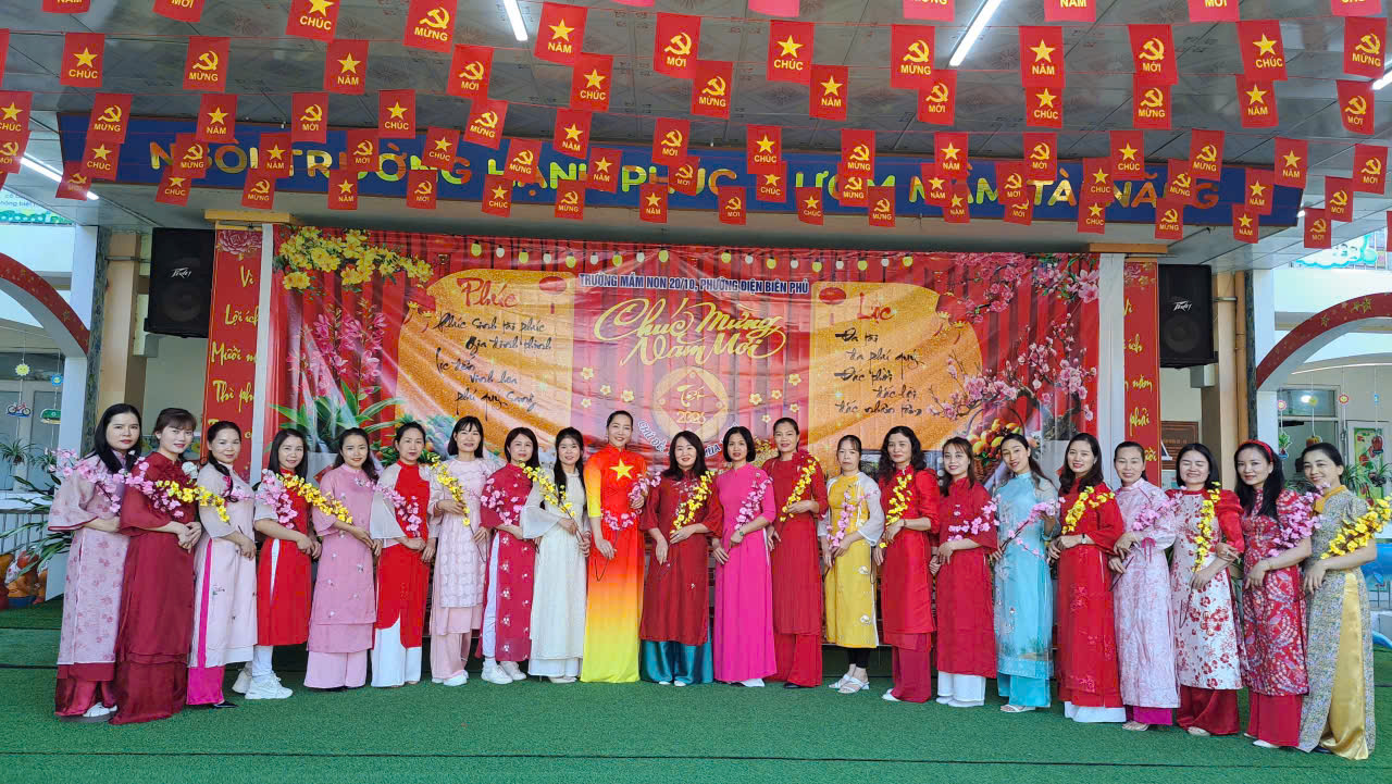 TRƯỜNG MẦM NON 20/10 TỔ CHỨC CHƯƠNG TRÌNH VĂN NGHỆ CHÀO MỪNG THÀNH CÔNG ĐẠI HỘI ĐẠI BIỂU TOÀN QUỐC LẦN THỨ XIV CỦA ĐẢNG VÀ CHÀO XUÂN BÍNH NGỌ